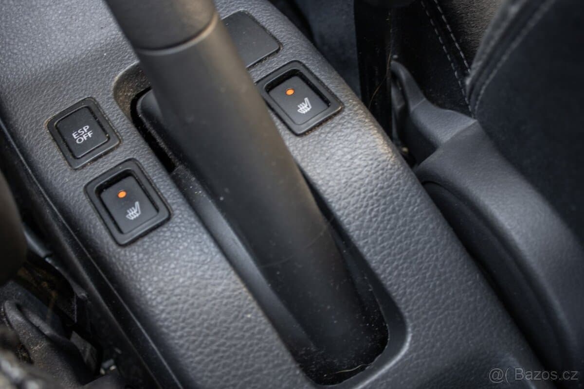 2011 Suzuki SX4 - 16
