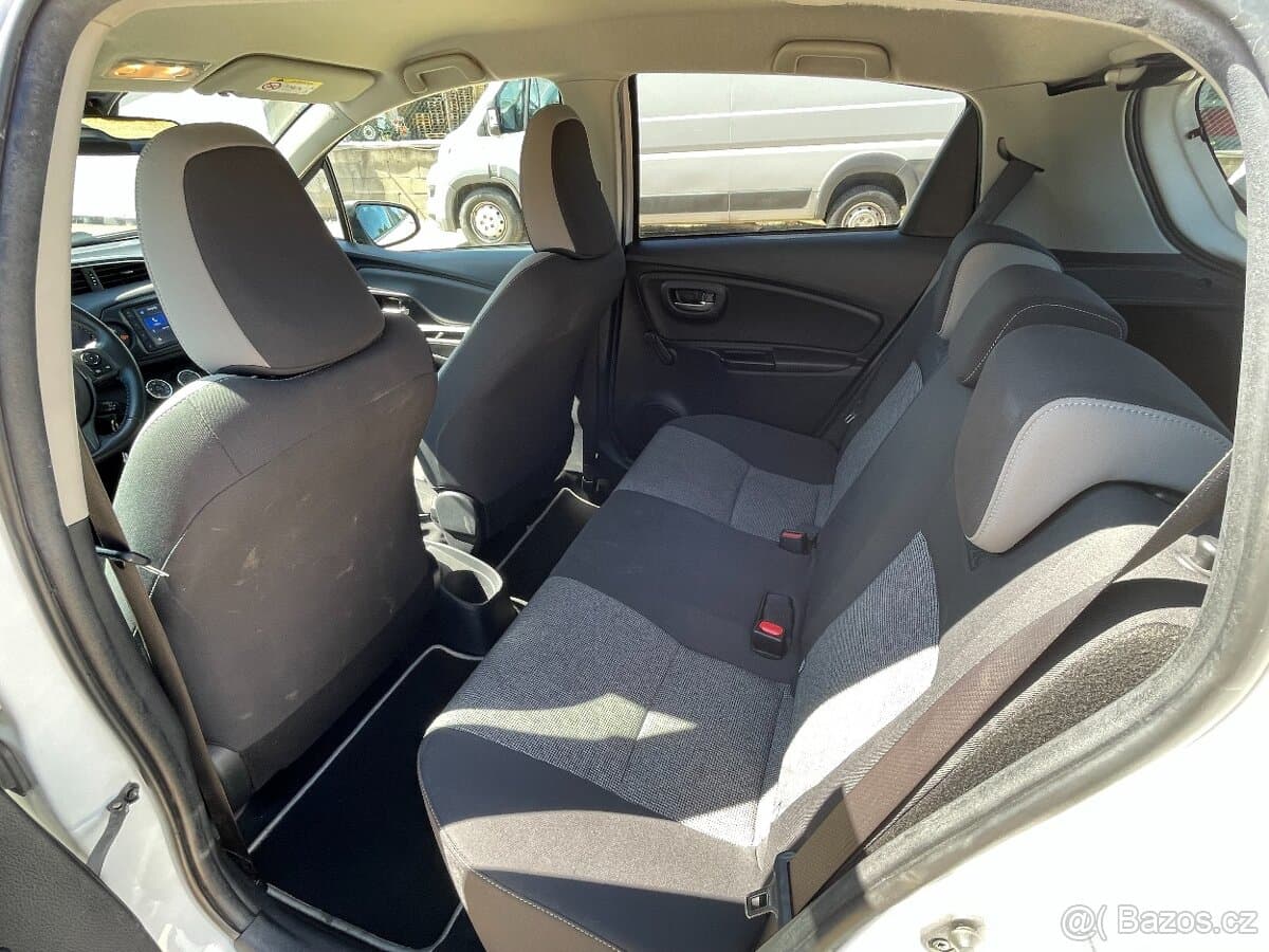 2020 Toyota YARIS - 16