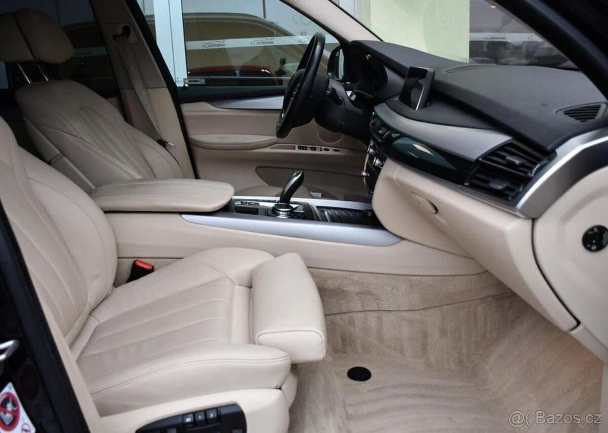 2015 BMW X5 - 16