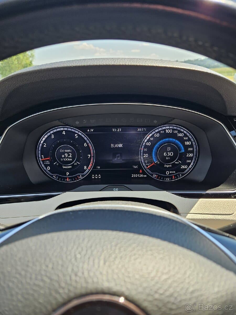 2015 Volkswagen PASSAT - 16