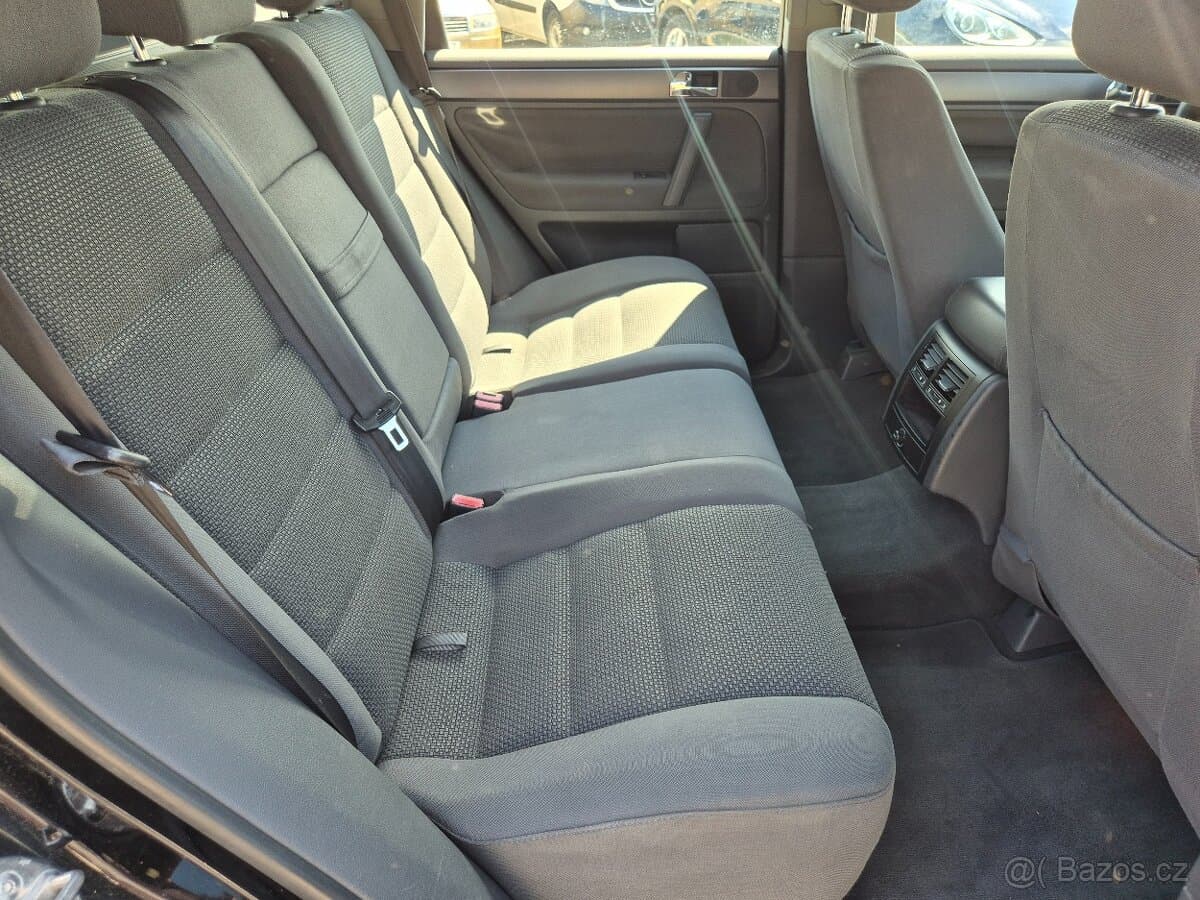 2009 Volkswagen TOUAREG - 16