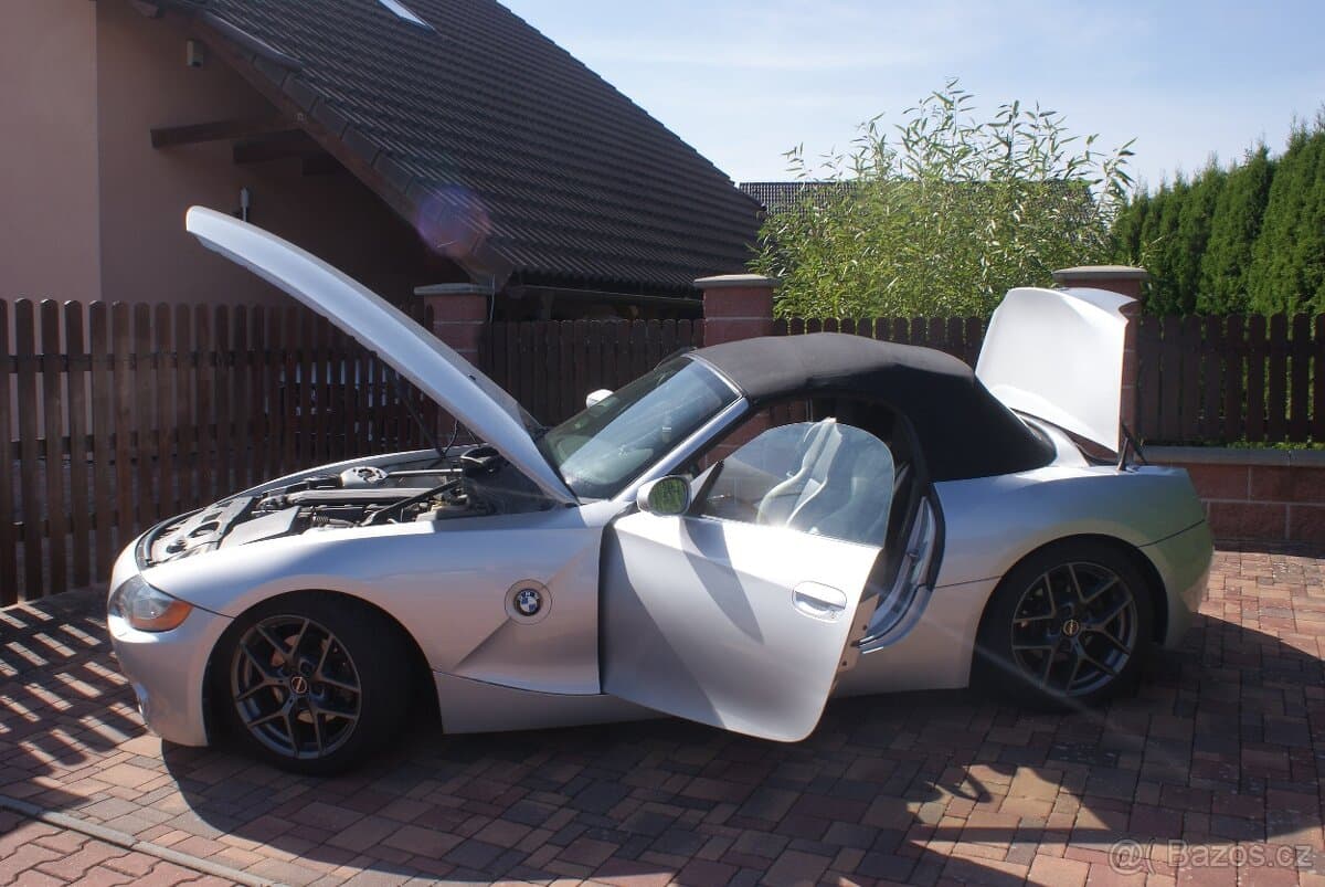 2004 BMW Z4 - 16