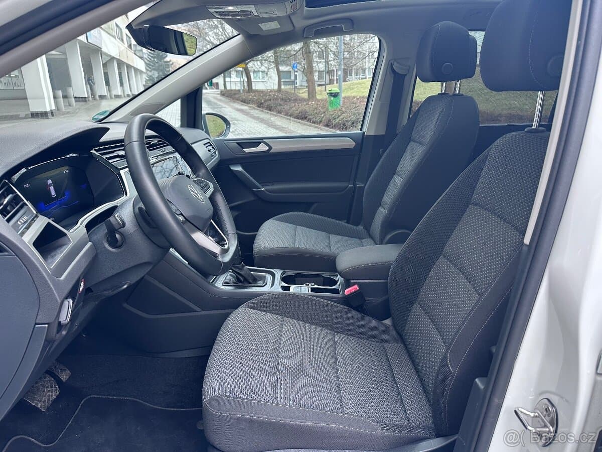 Volkswagen TOURAN - 16