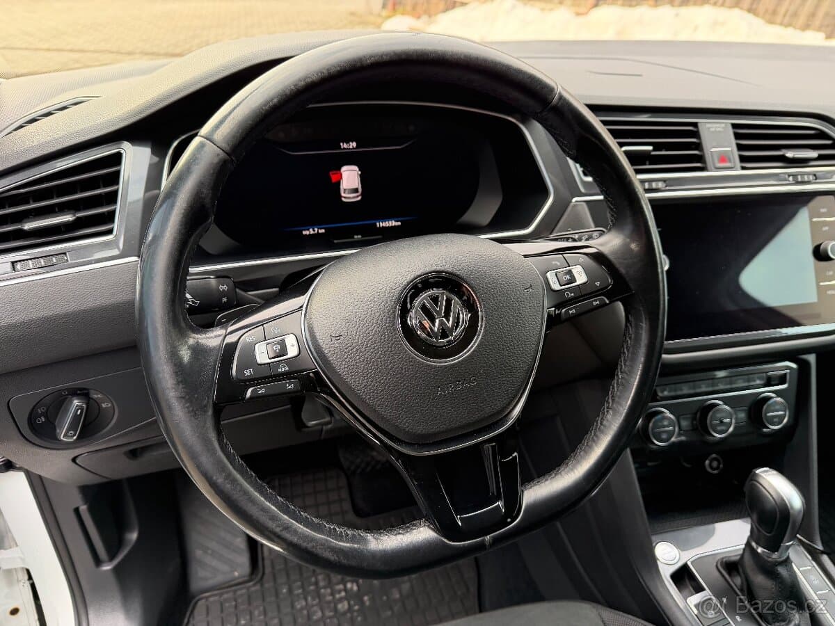 2018 Volkswagen TIGUAN - 16