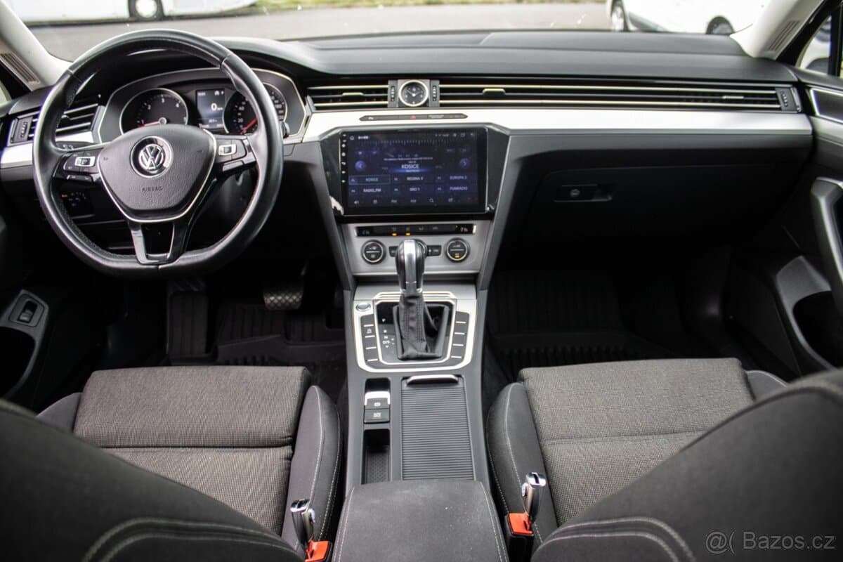 2016 Volkswagen PASSAT - 16