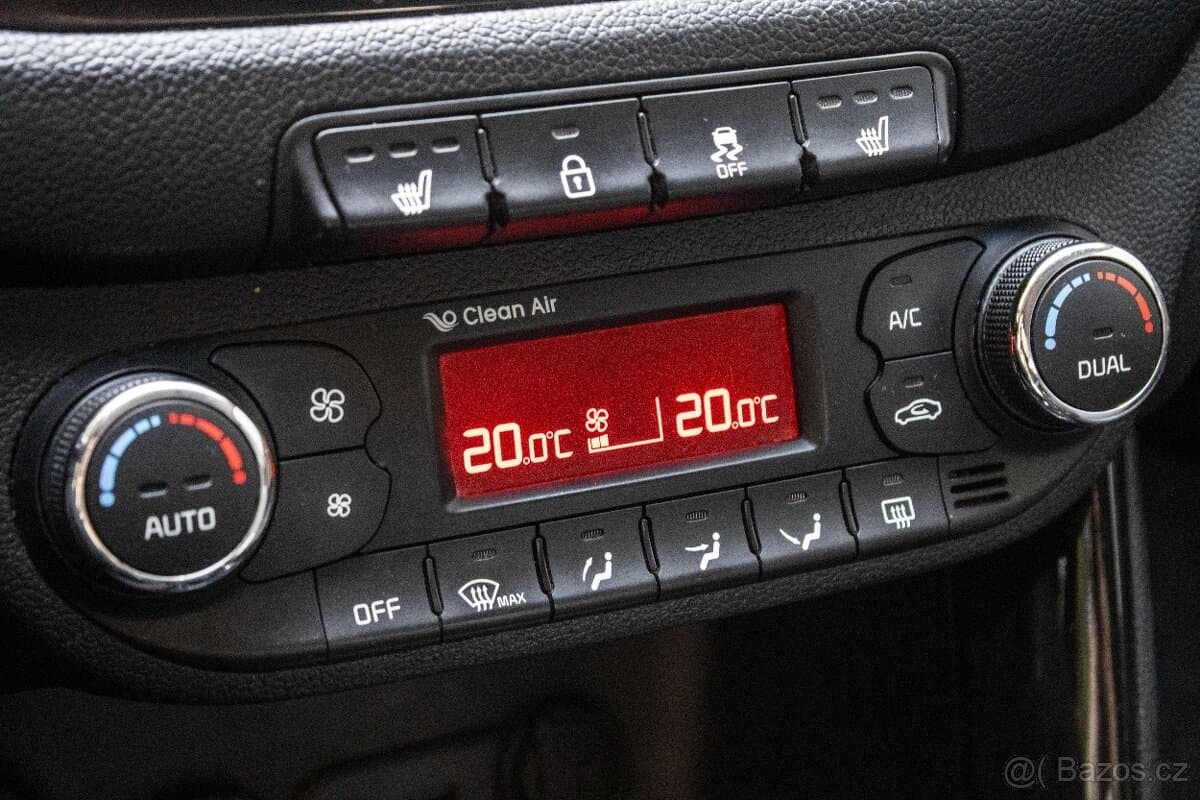 2015 Kia CEE'D - 16