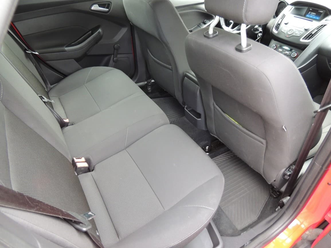 2017 Ford FOCUS - 16