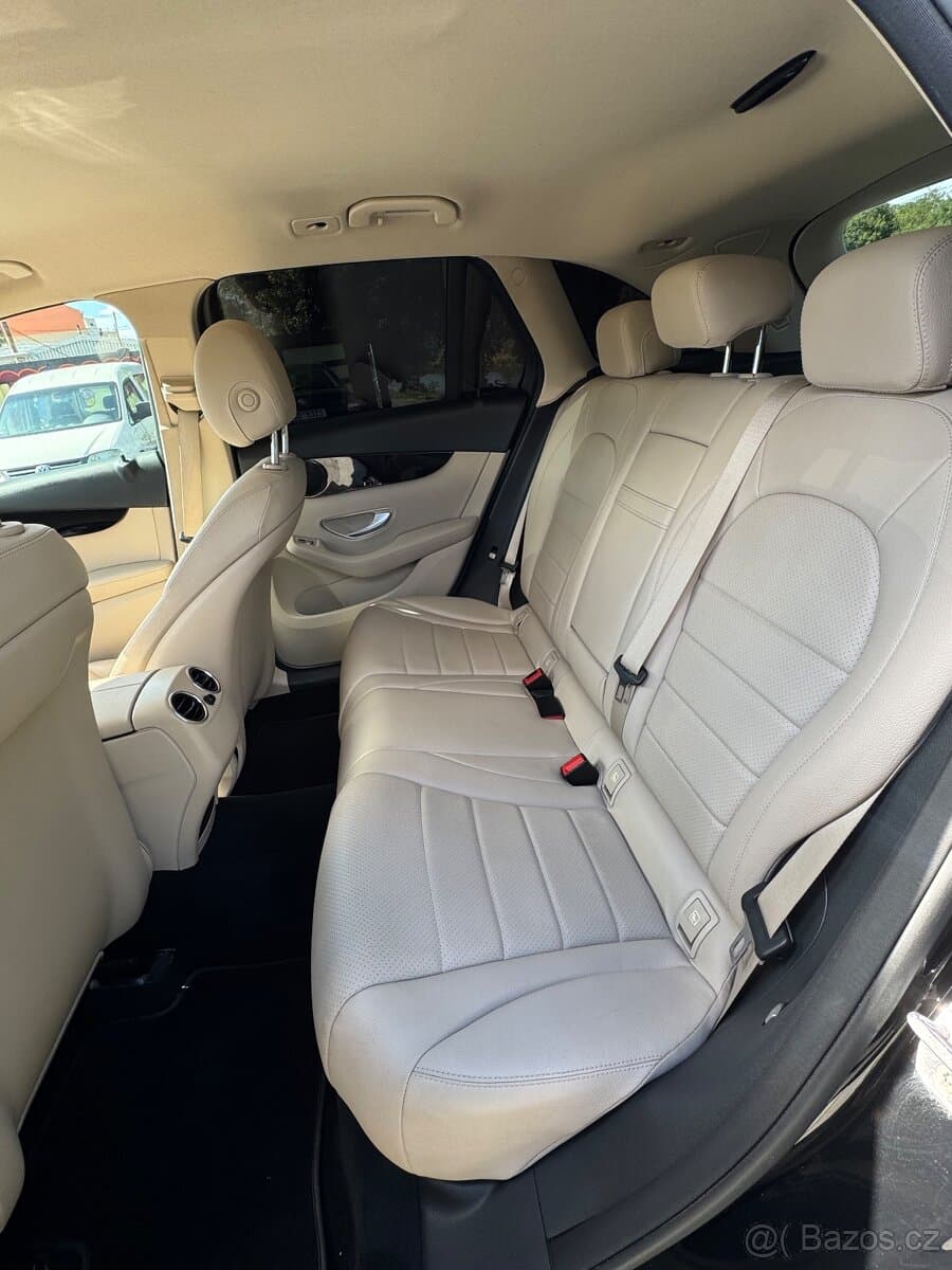 2016 Mercedes-Benz GLC - 16