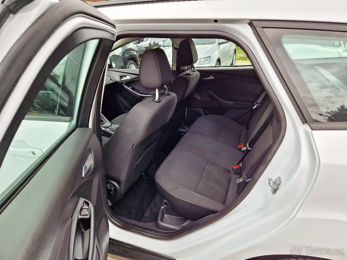 2018 Ford FOCUS - 16
