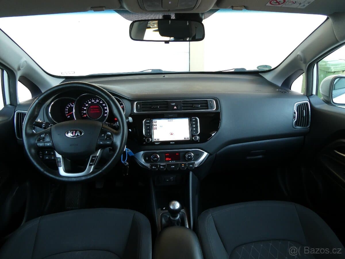 2016 Kia RIO - 16