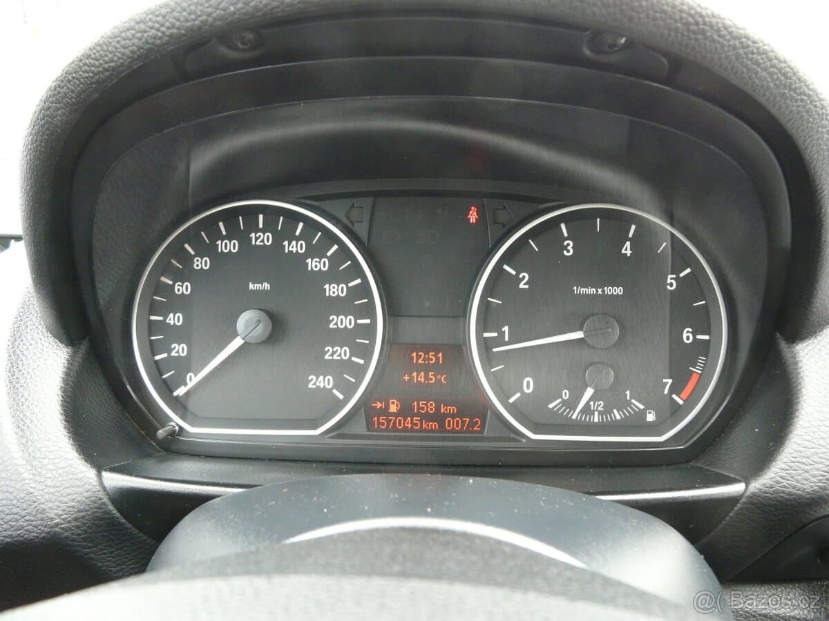 2011 BMW 1-SERIES - 16