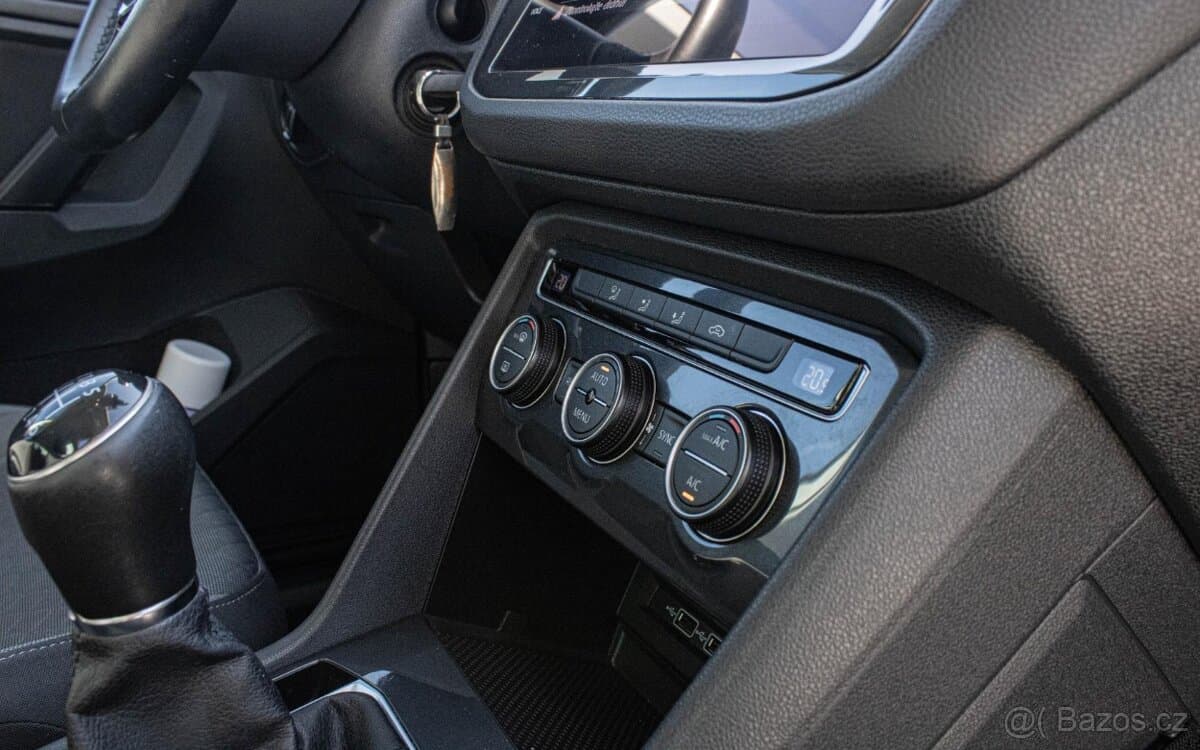 2019 Volkswagen TIGUAN - 16