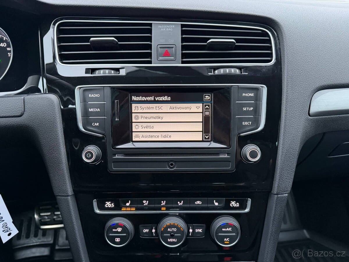 Volkswagen GOLF - 16