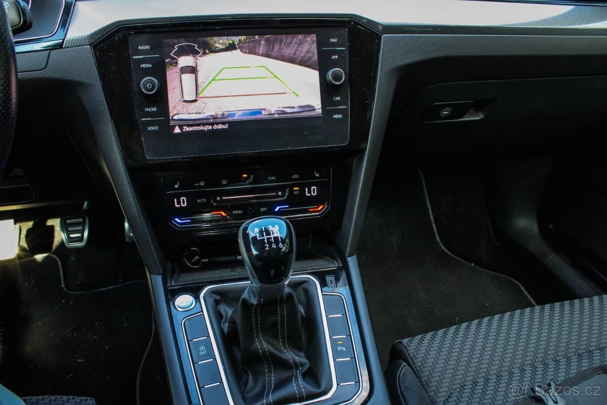 2020 Volkswagen PASSAT - 16