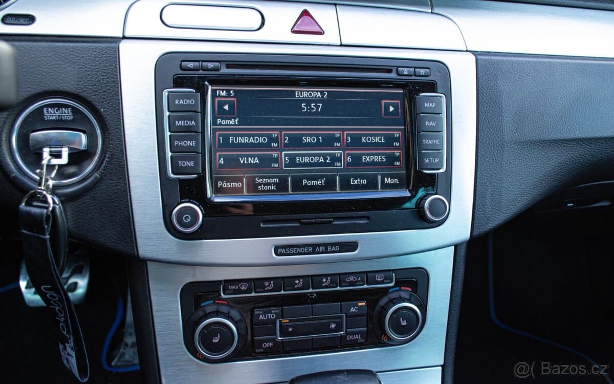 2010 Volkswagen PASSAT CC - 16