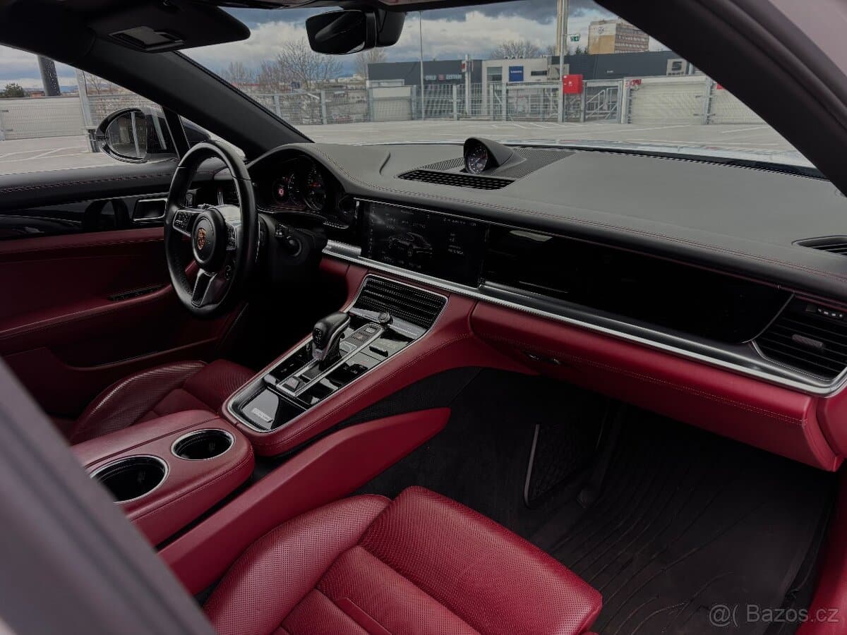 2017 Porsche PANAMERA - 16