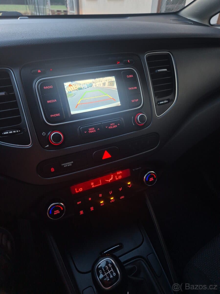 2015 Kia CARENS - 16