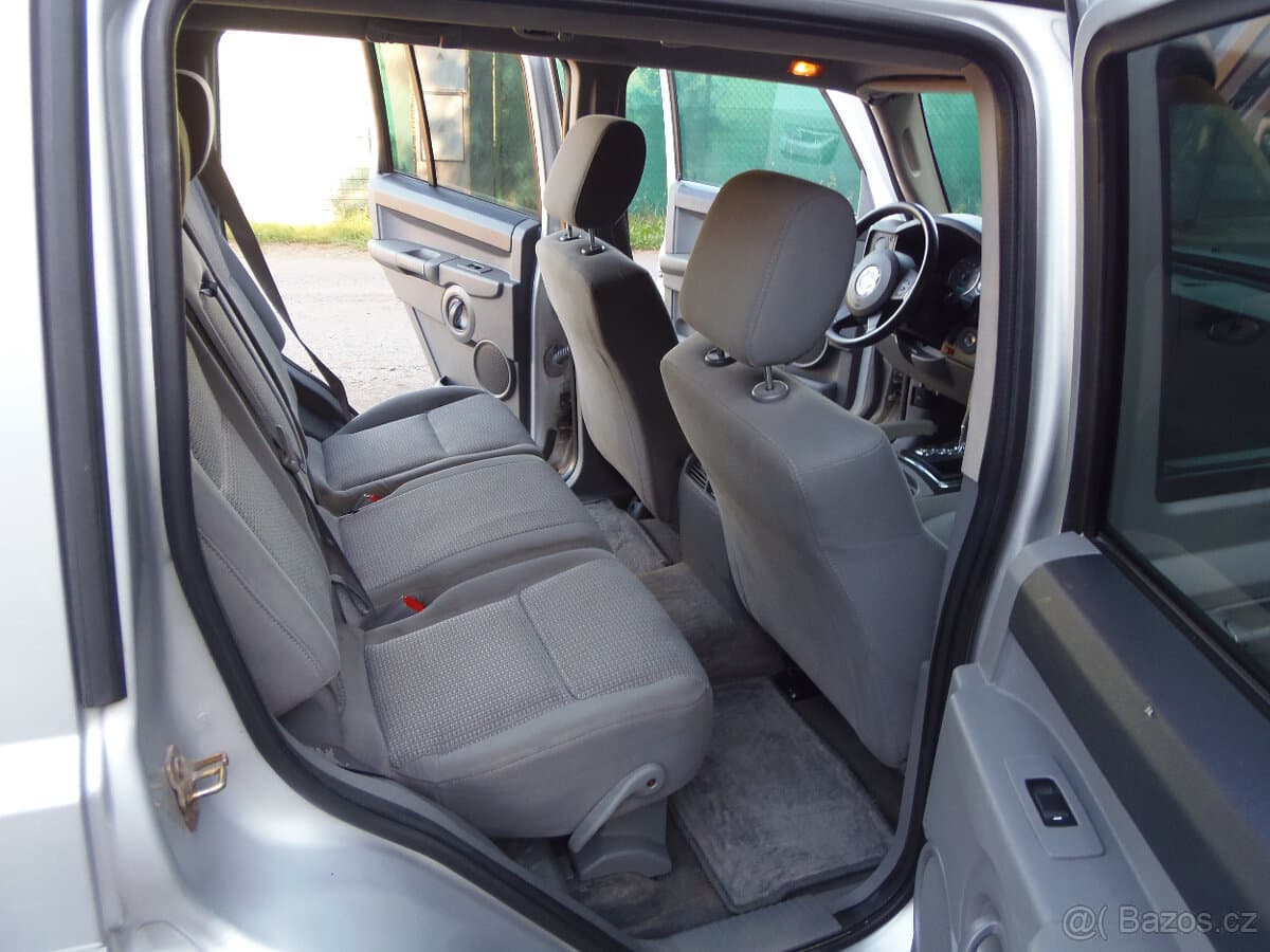 2007 Jeep COMMANDER - 16