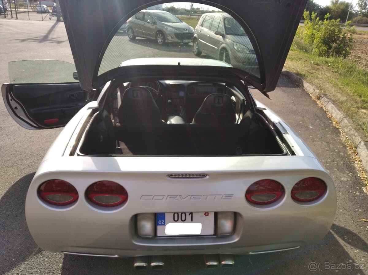 2001 Chevrolet CORVETTE - 16