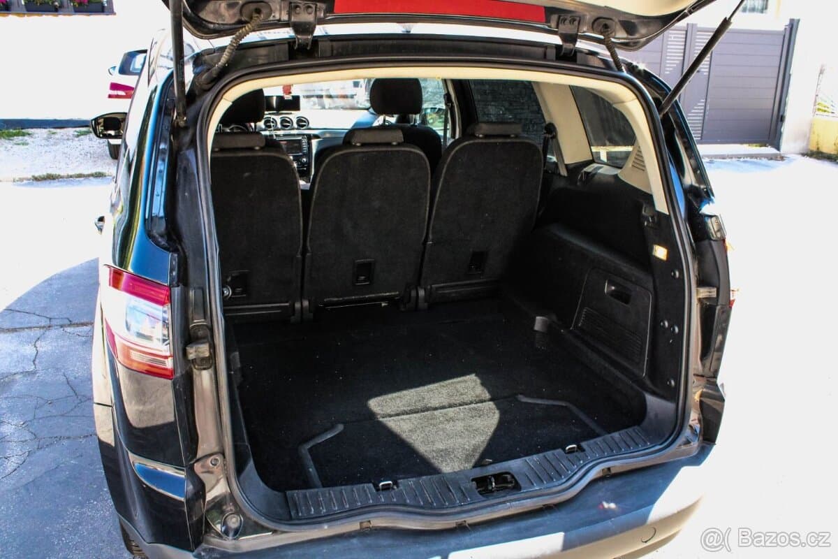 2011 Ford S-MAX - 16