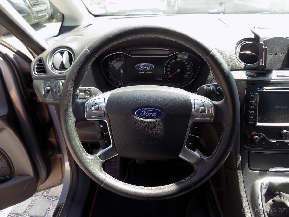 2014 Ford S-MAX - 16