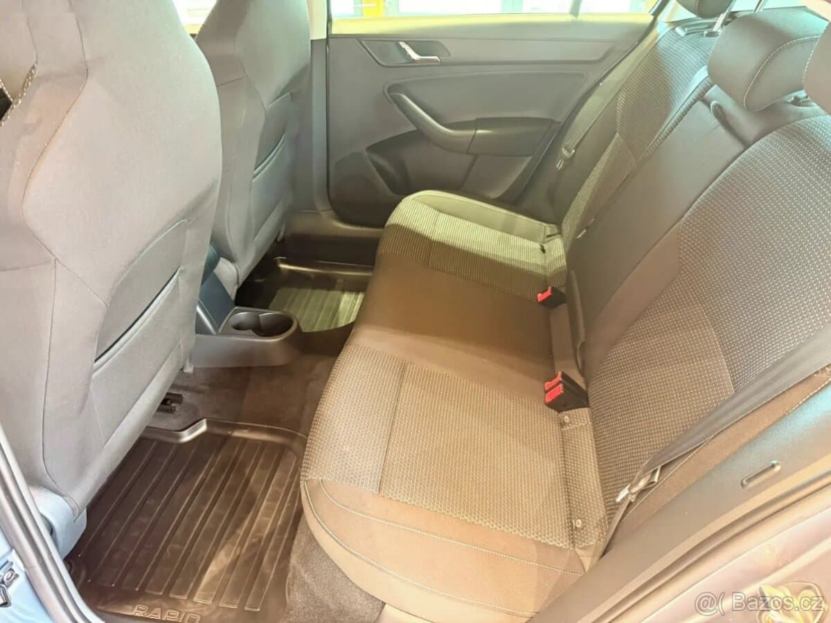 2013 Škoda RAPID - 16