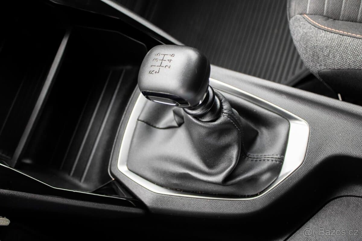 2020 Peugeot 208 - 16