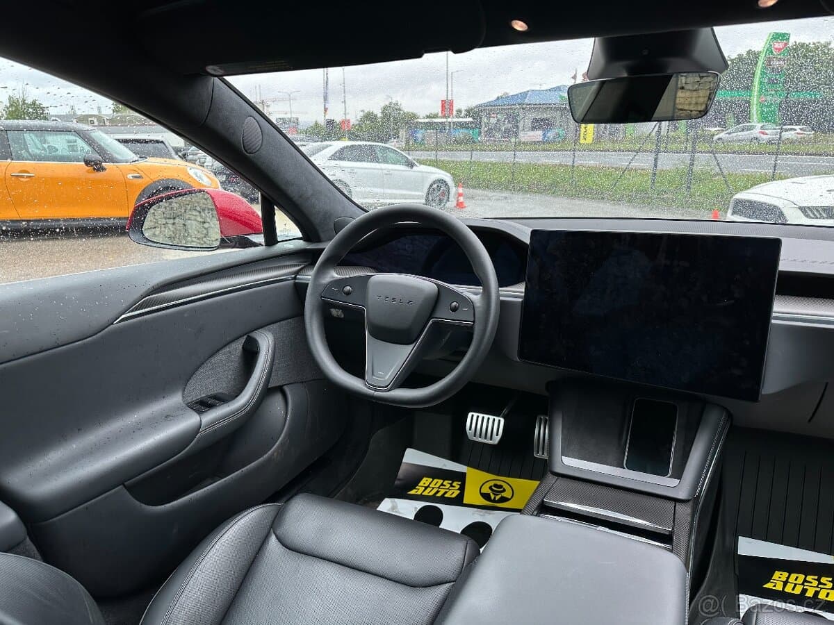 2024 Tesla MODEL S - 16