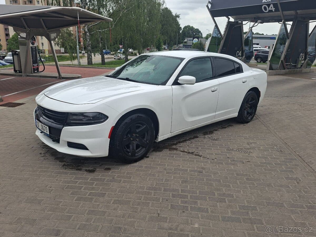2016 Dodge CHARGER - 16