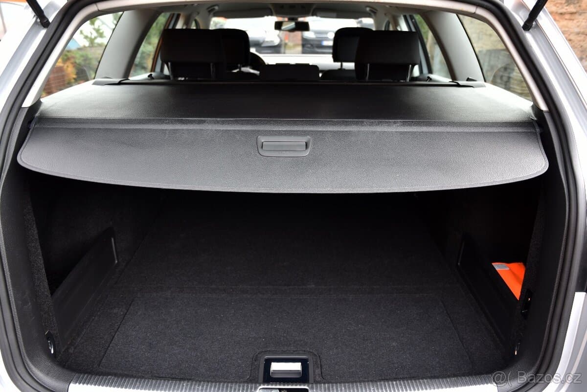 2012 Volkswagen PASSAT - 16