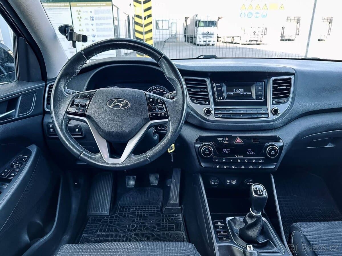 2017 Hyundai TUCSON - 16