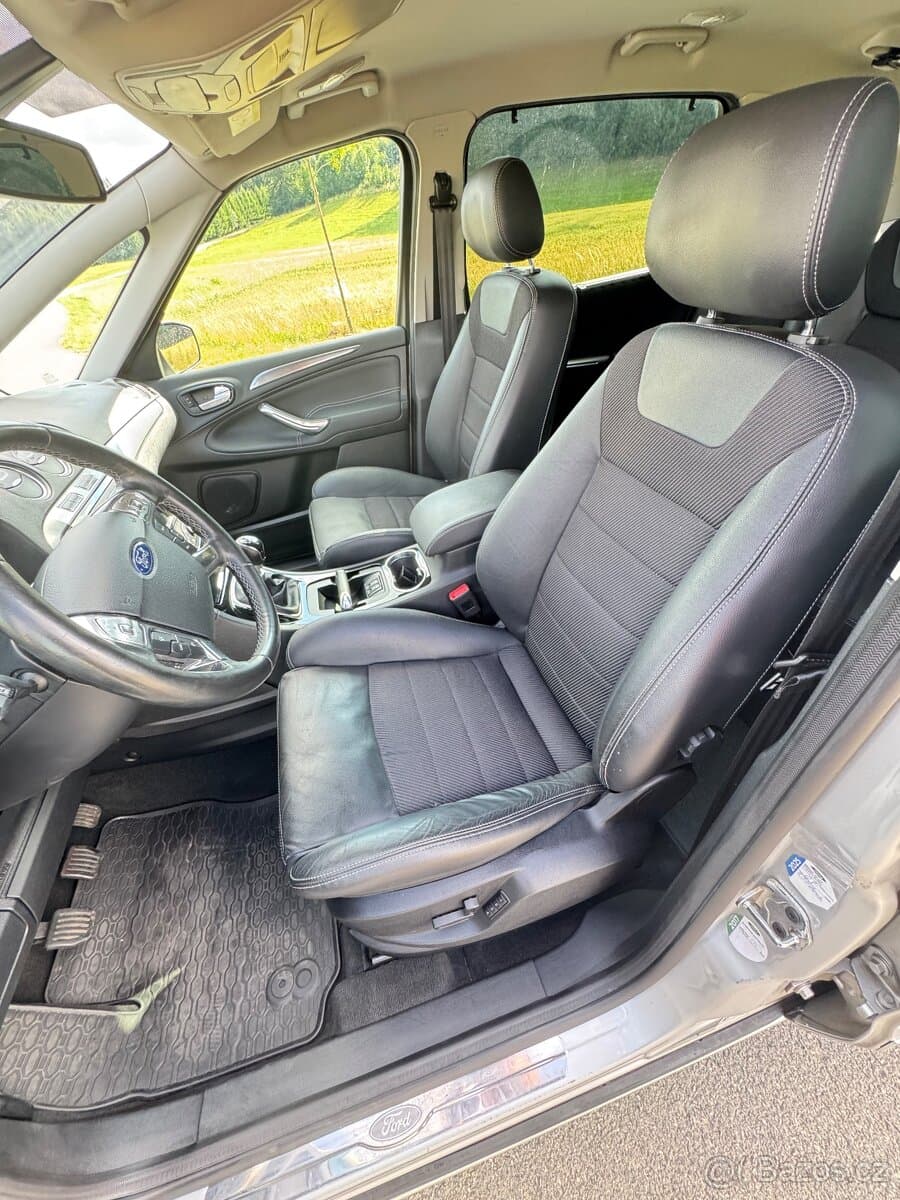 2014 Ford S-MAX - 16