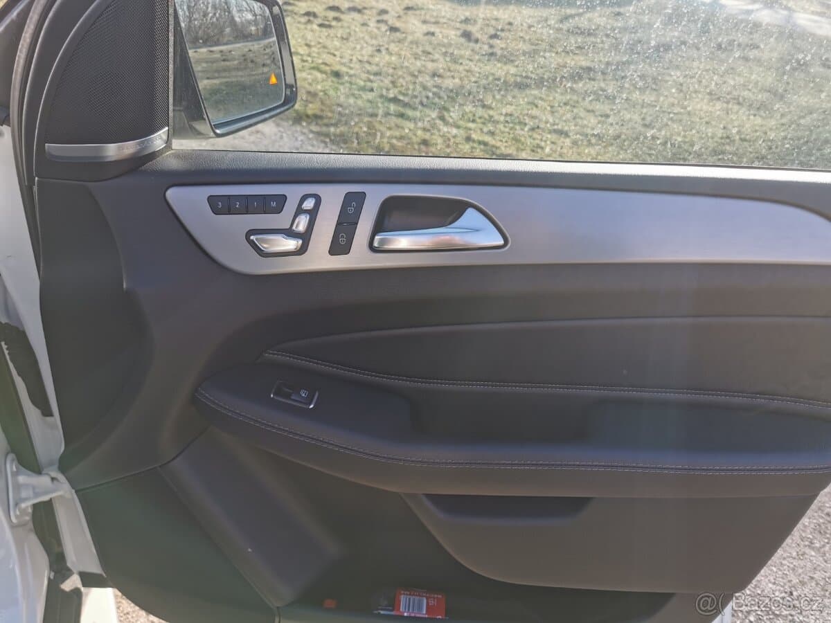 2017 Mercedes-Benz GL - 16