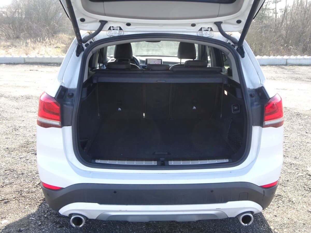 2020 BMW X1 - 16