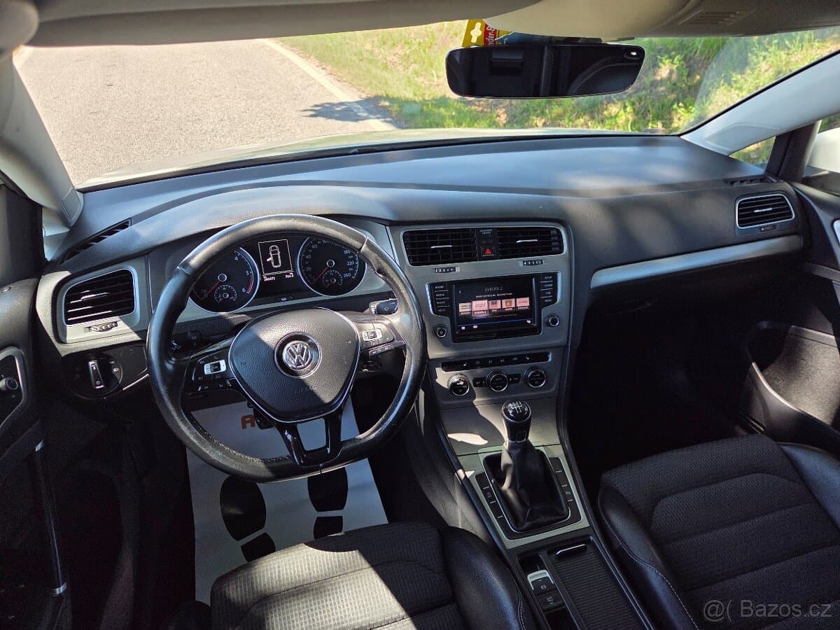 2017 Volkswagen GOLF - 16