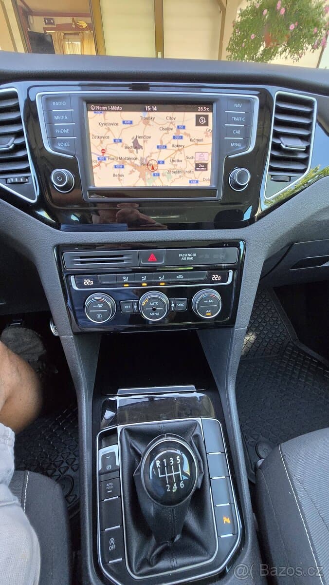 2017 Volkswagen GOLF - 16
