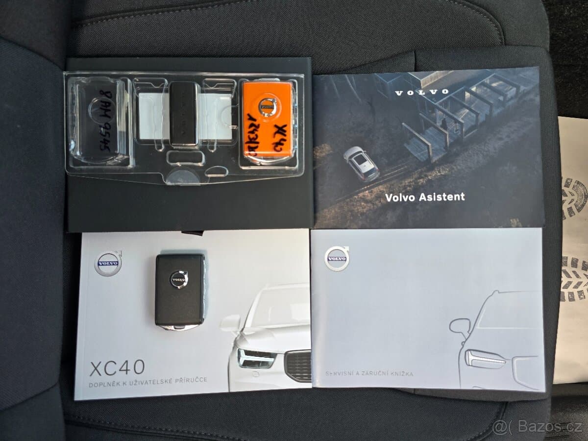 2021 Volvo XC40 - 16