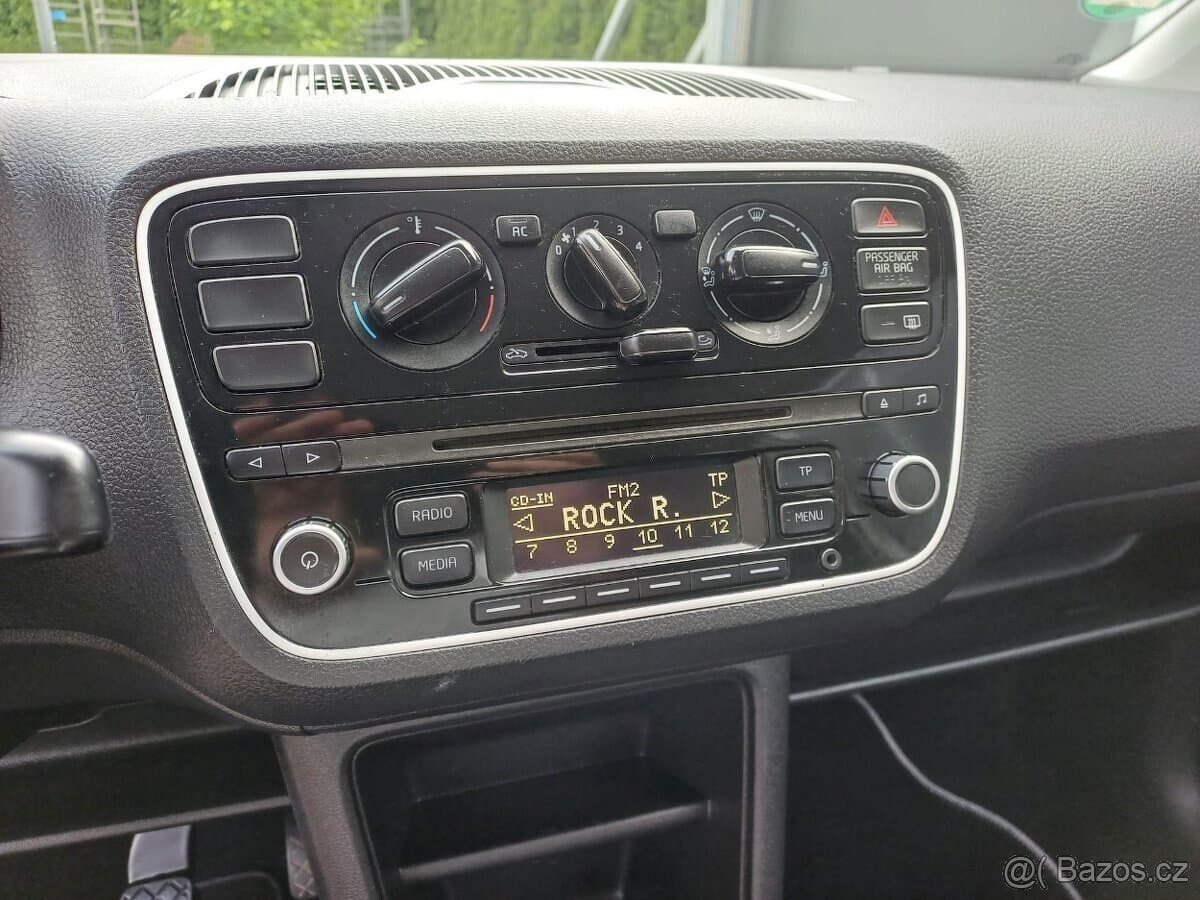 2012 Volkswagen UP! - 16