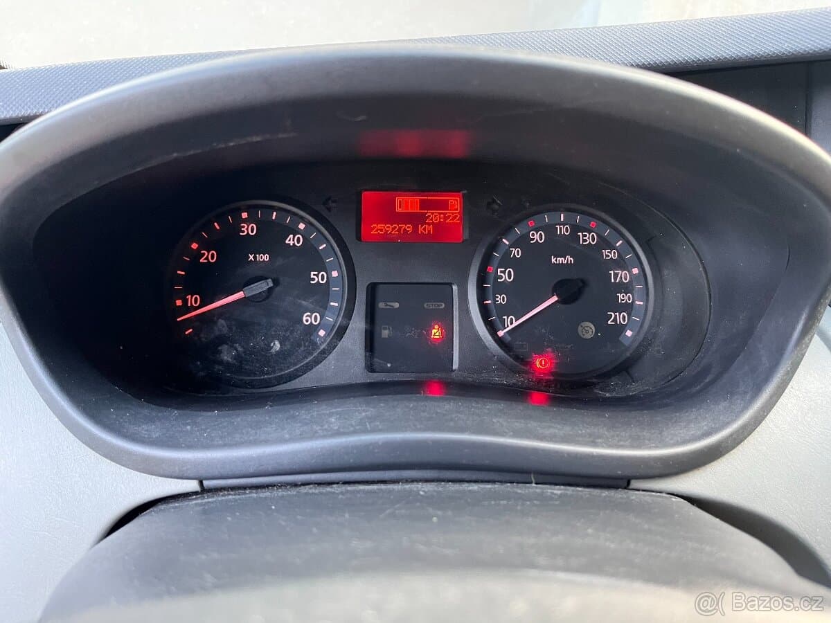 2013 Renault TRAFIC - 16