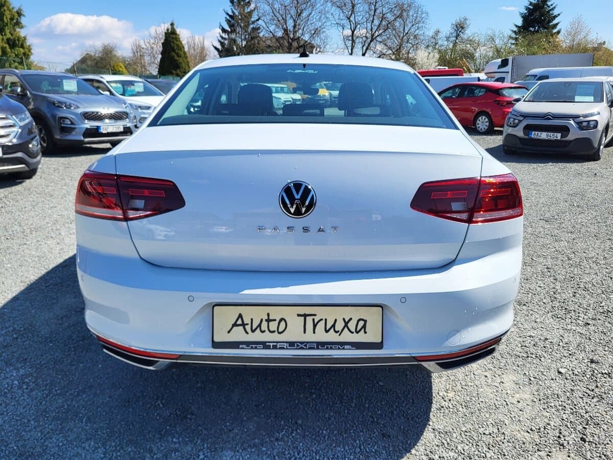2022 Volkswagen PASSAT - 16