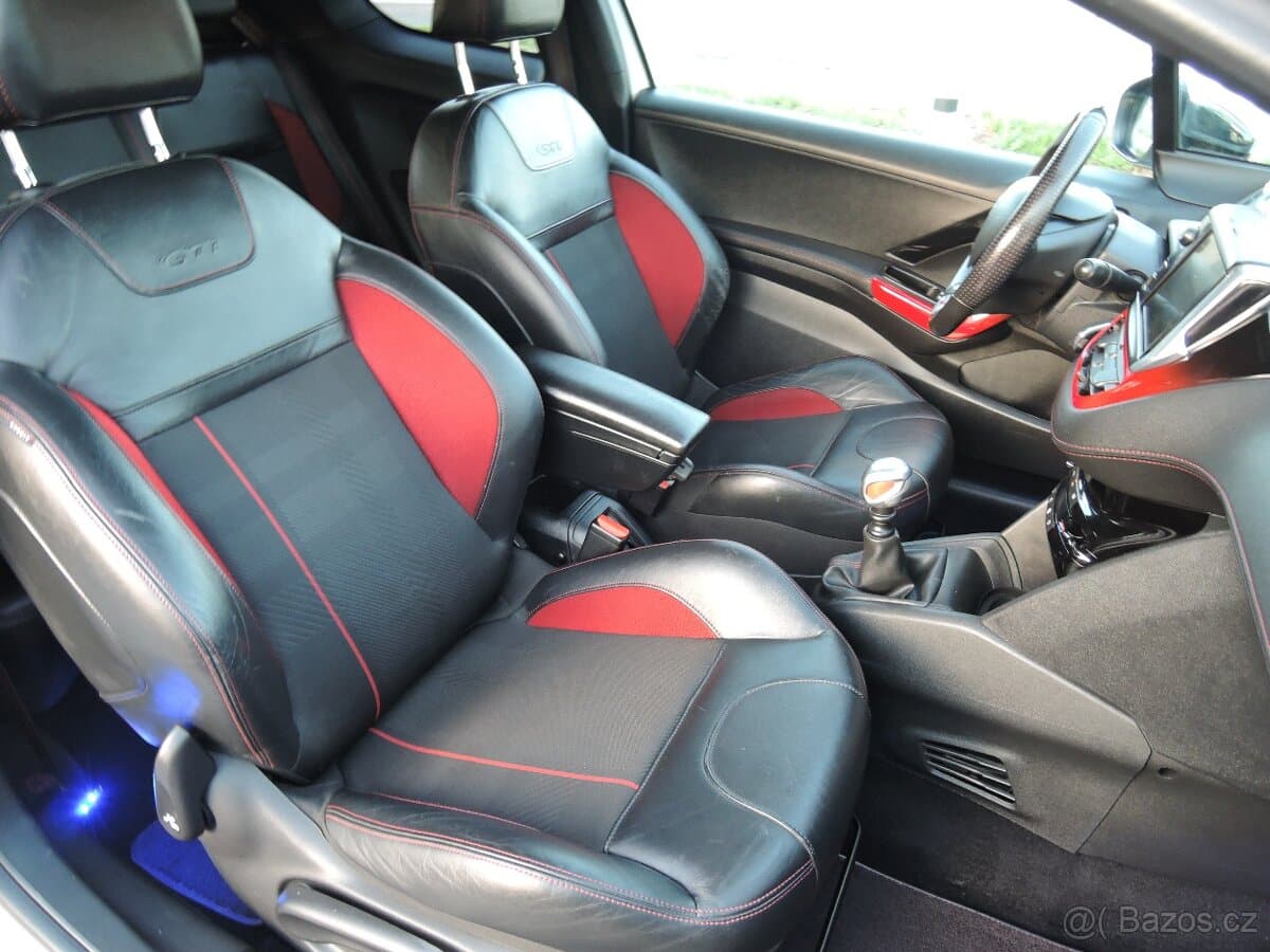 2013 Peugeot 208 - 16