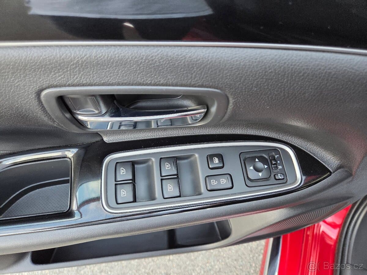 2021 Mitsubishi OUTLANDER - 16