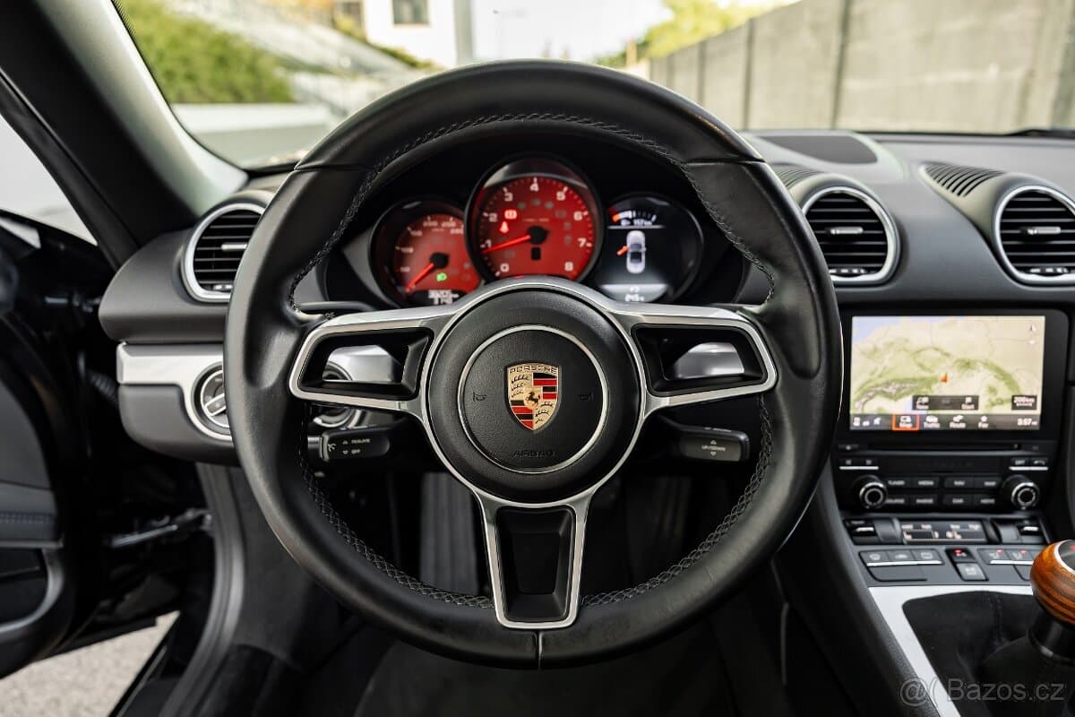 2017 Porsche 718 - 16