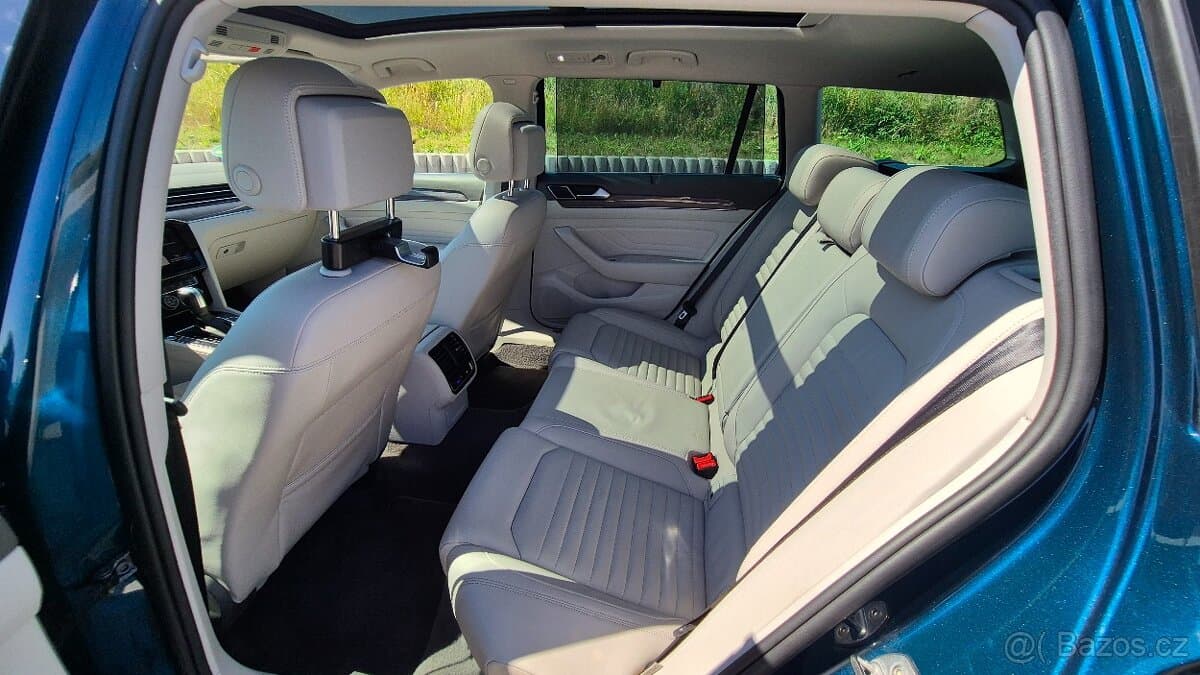 2020 Volkswagen PASSAT - 16
