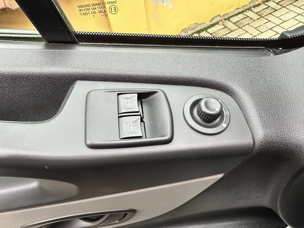 2017 Renault TRAFIC - 16