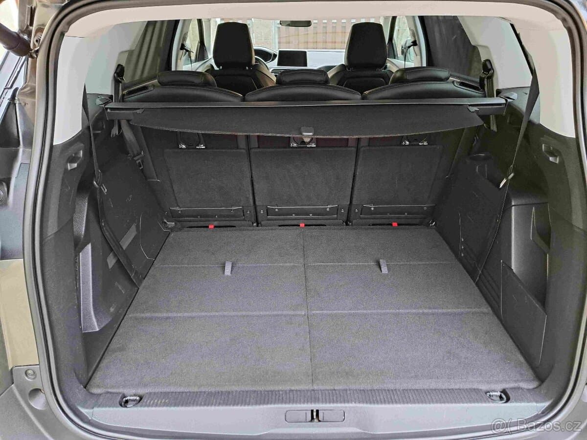 2019 Peugeot 5008 - 16