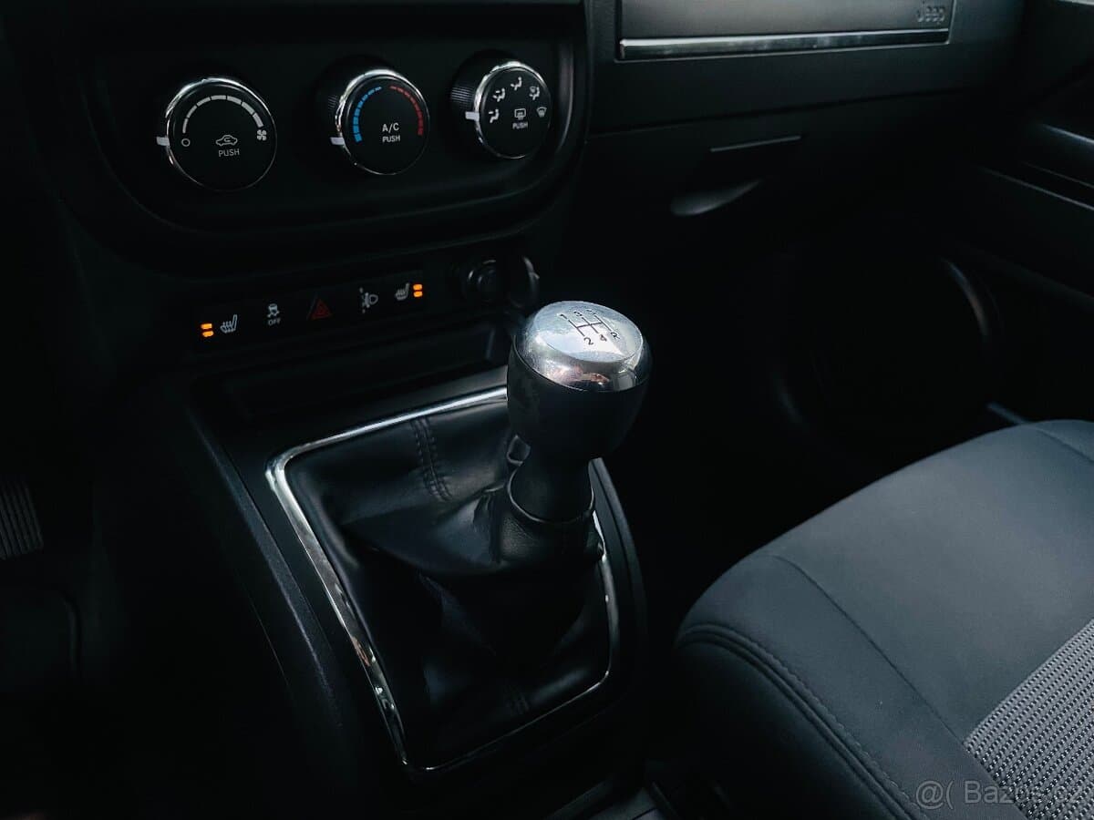 2012 Jeep COMPASS - 16