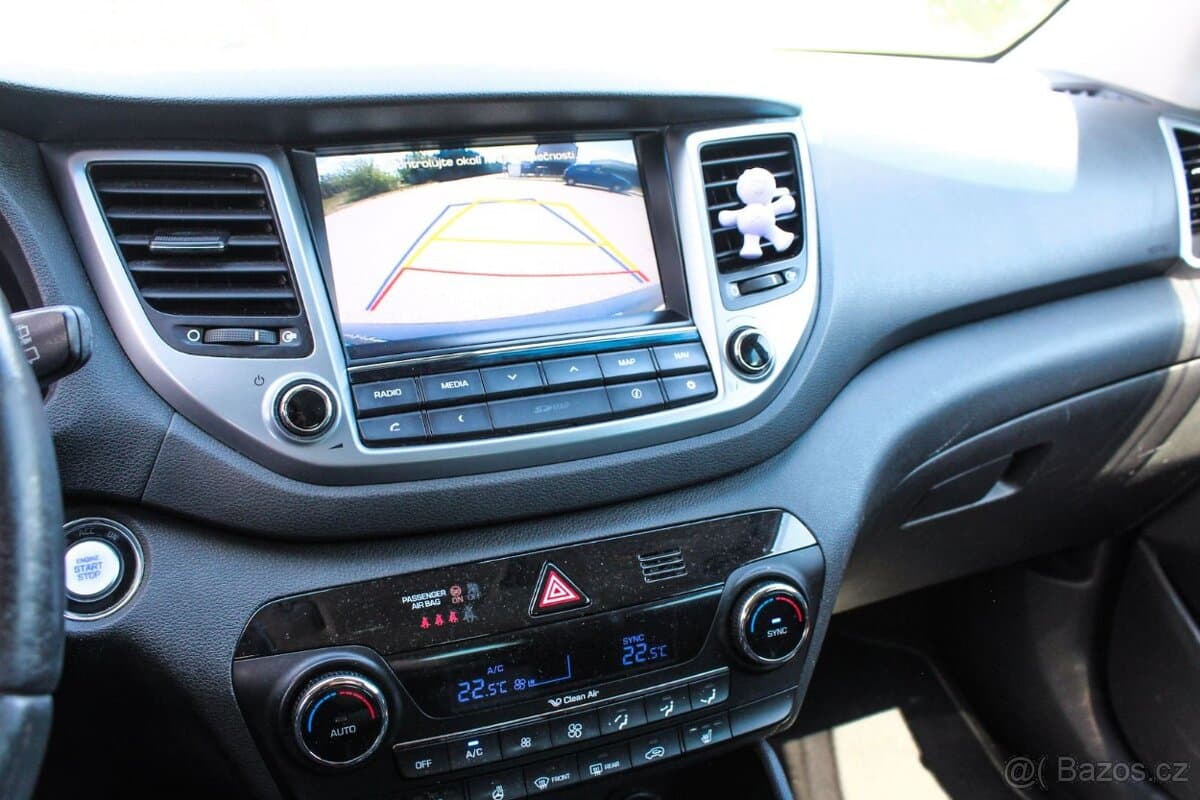 2015 Hyundai TUCSON - 16