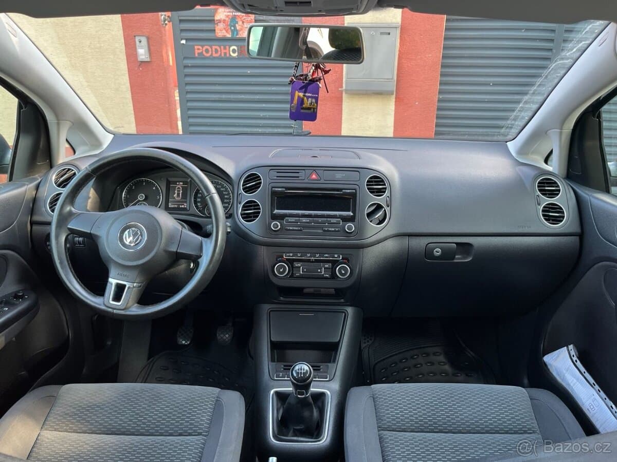 2012 Volkswagen GOLF - 16