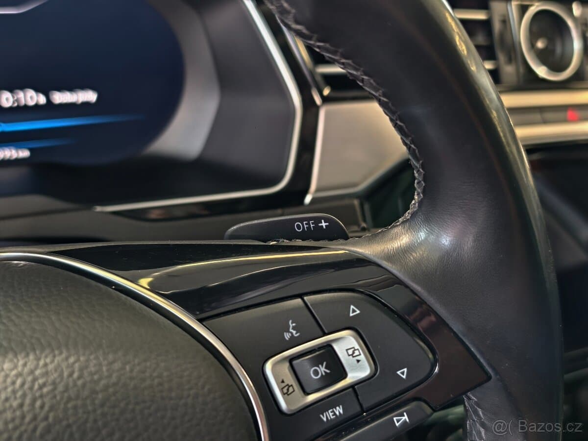 2019 Volkswagen PASSAT - 16